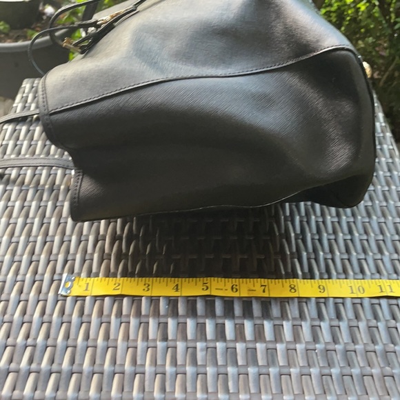 Michael Kors jet set tote - Picture 13 of 16